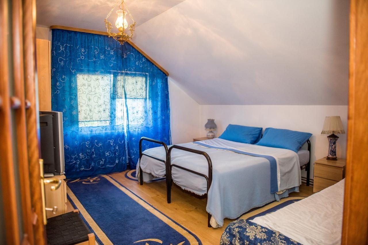 Casa Gotika Guest House Vama  Bagian luar foto