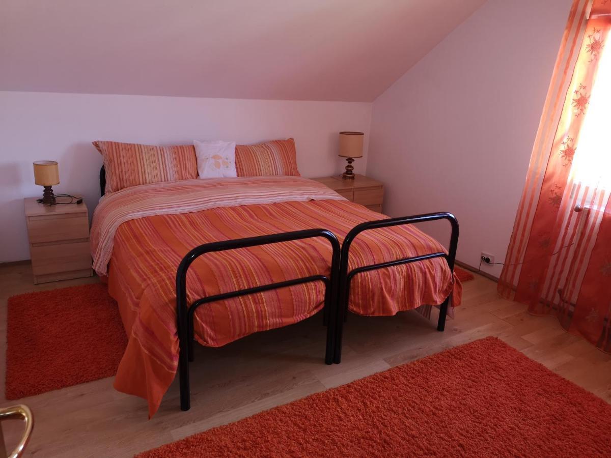 Casa Gotika Guest House Vama  Bagian luar foto